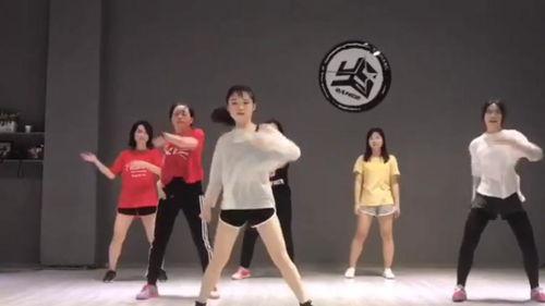 继续跳舞,继续前行——探寻舞蹈的魅力与力量