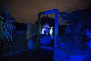 我在阴间开了一家火锅店，赚的钱可以变成人间寿命。,财富换寿命的神秘交易